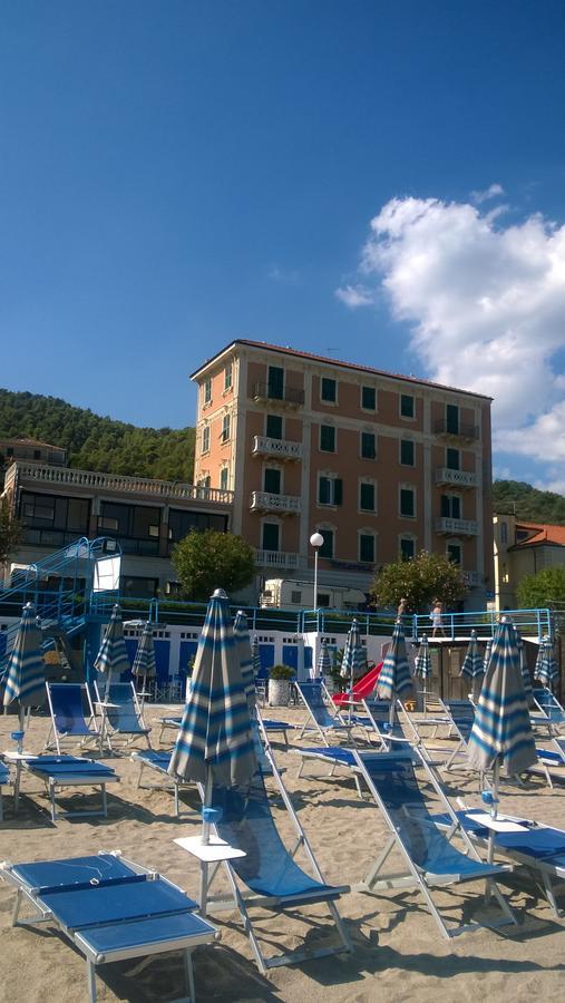 Hotel Monique Noli Εξωτερικό φωτογραφία