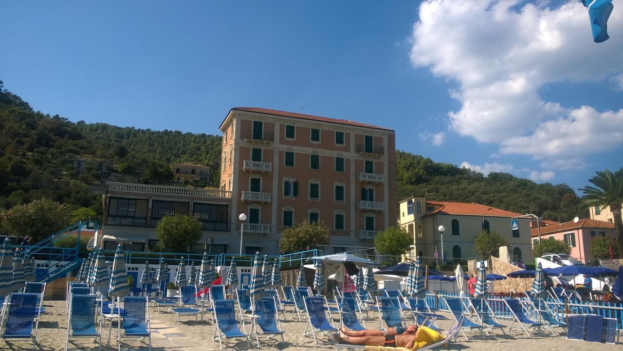 Hotel Monique Noli Εξωτερικό φωτογραφία