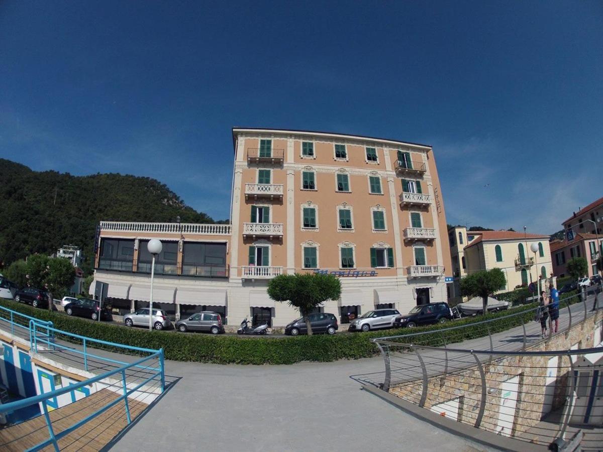 Hotel Monique Noli Εξωτερικό φωτογραφία